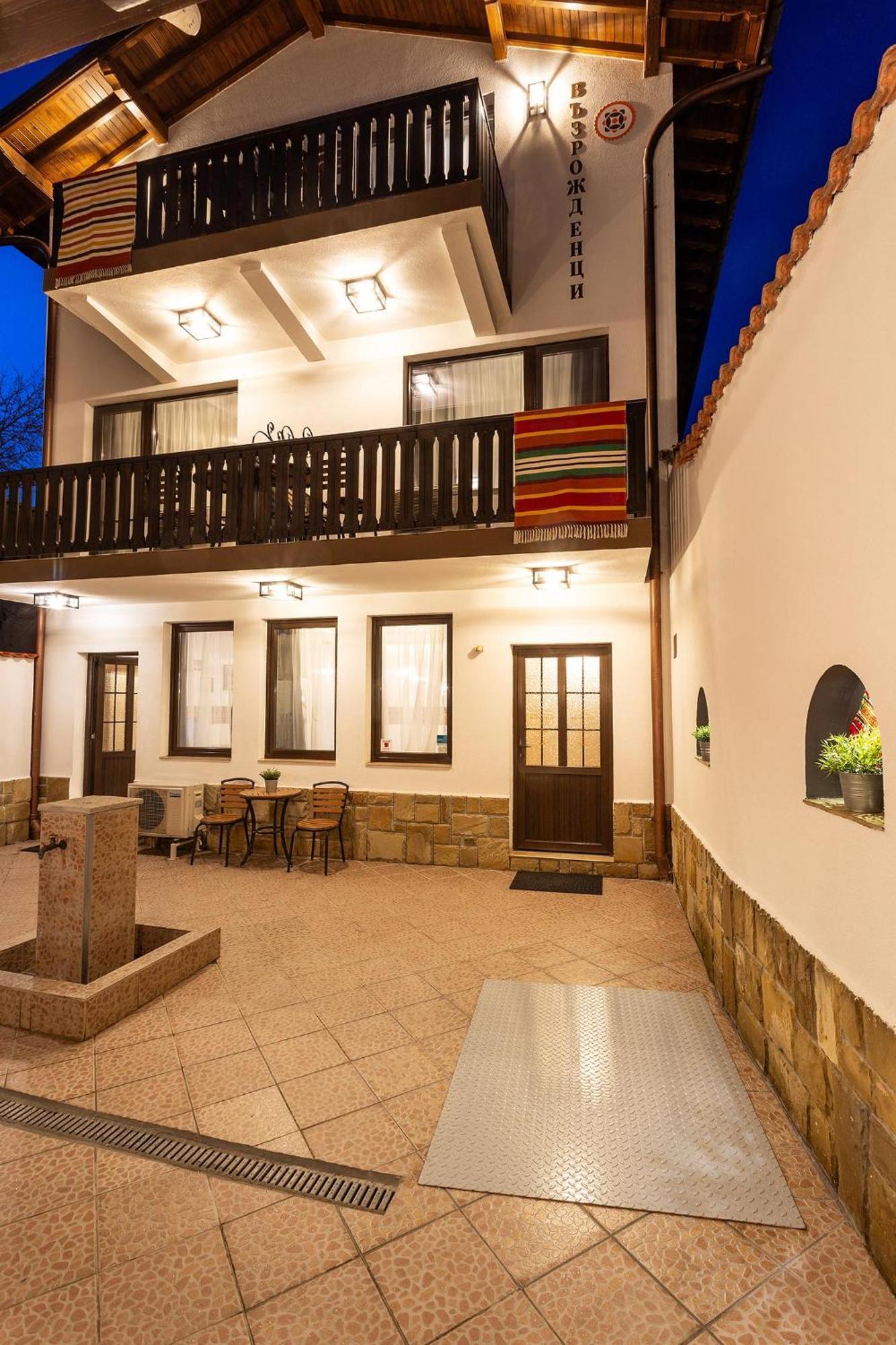 Hotel Complex Vazrozhdentsi Triawna Zewnętrze zdjęcie